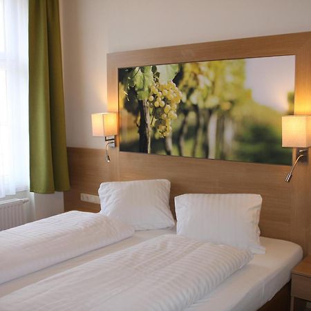Weinhotel Rieder Poysdorf Εξωτερικό φωτογραφία