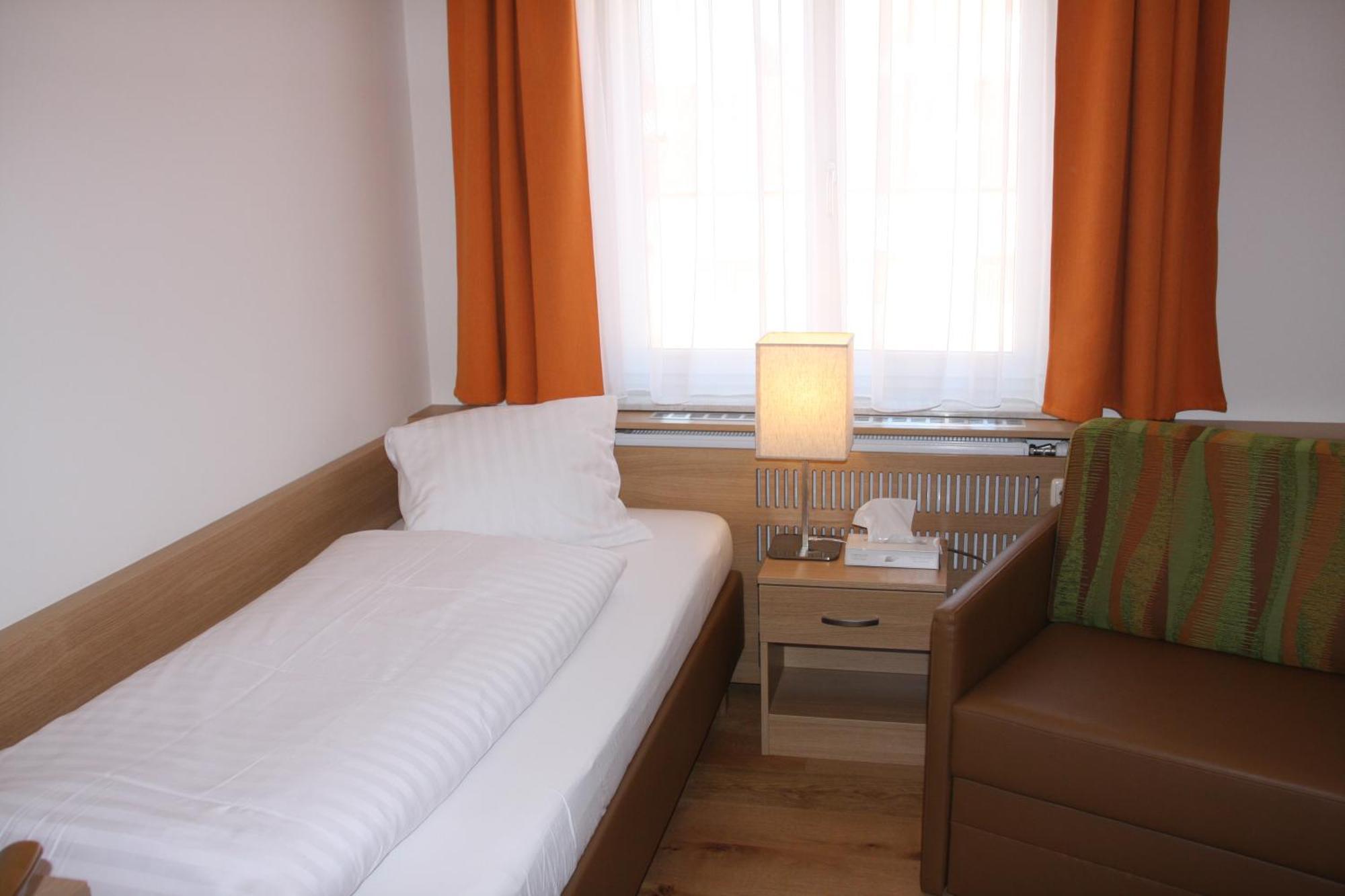 Weinhotel Rieder Poysdorf Εξωτερικό φωτογραφία