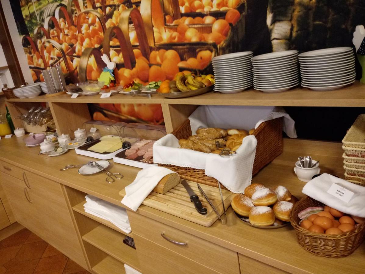 Weinhotel Rieder Poysdorf Εξωτερικό φωτογραφία